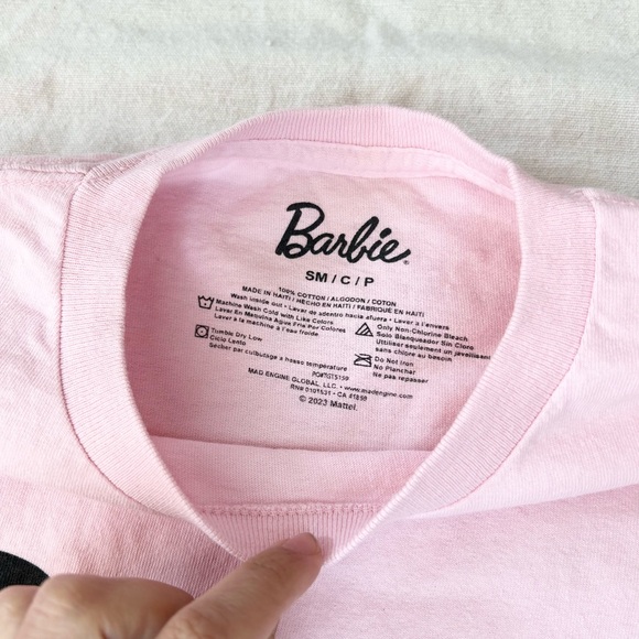 Barbie Signature Barbie Script Logo Pink T-Shirt - Picture 5 of 6